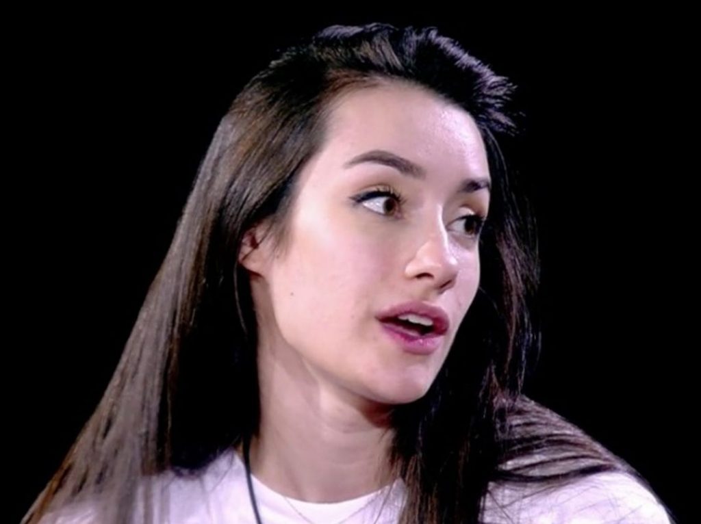 Adara en una entrevista