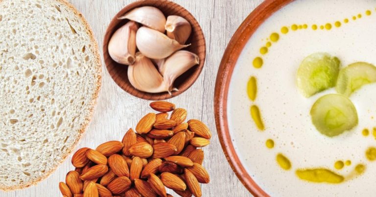 Ajo blanco: qué pan usar y cómo para que quede una mezcla fina