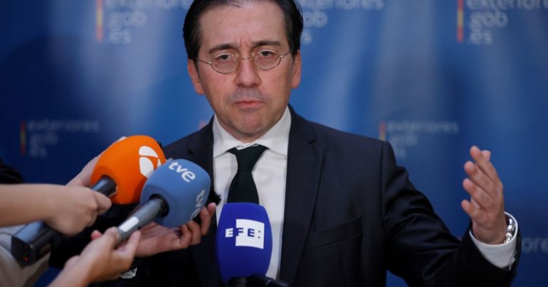 Albares, Borrell y Stoltenberg coordinan una respuesta conjunta a la crisis en Afganistán