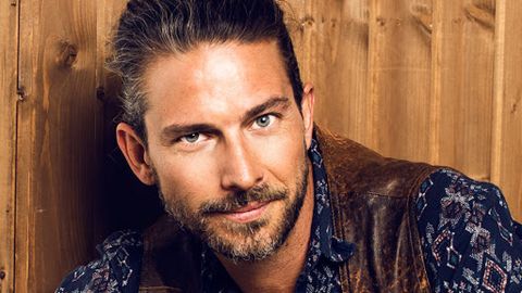 Arturo Requejo posando