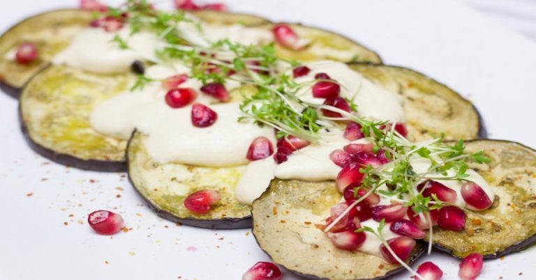 Berenjenas: cómo prepararlas en 7 minutos en el microondas y comer sano