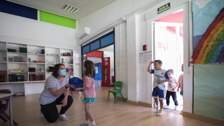 CSIF advierte de la falta de medidas para una vuelta segura a los centros escolares en Aragón