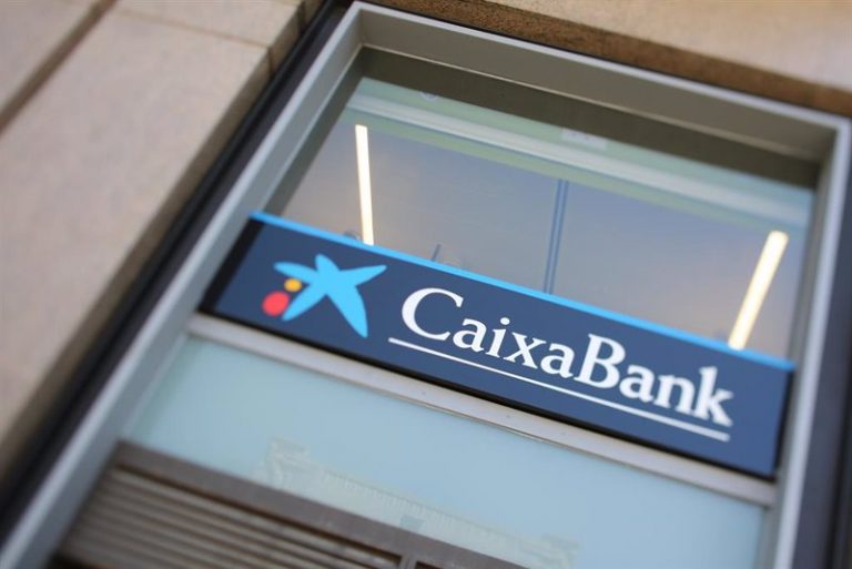 Un total de 8.246 empleados se adhieren al ERE de CaixaBank