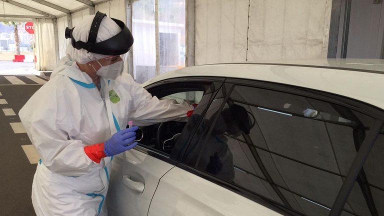 Canarias suma 820 nuevos casos y dos muertes en las últimas 24 horas