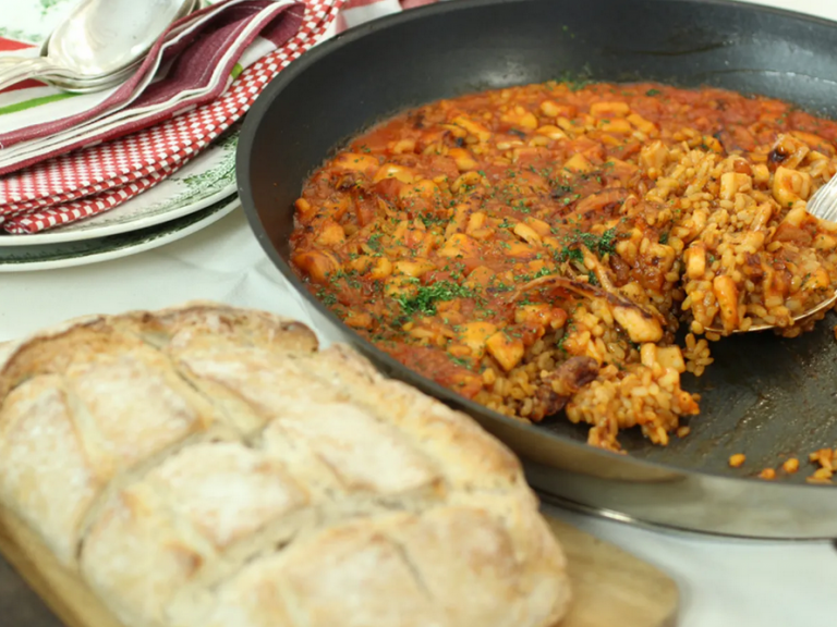 El truco de Martín Berasategui para hacer una paella 'Michelin' en casa