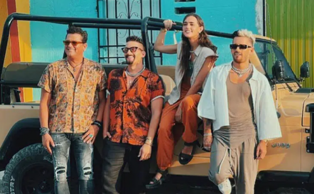 Carlos Vives, Lucy Vives, Mau y Ricky Besos en Cualquier Horario 