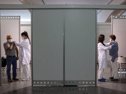 Casi la mitad de municipios valencianos suman contagios durante esta semana