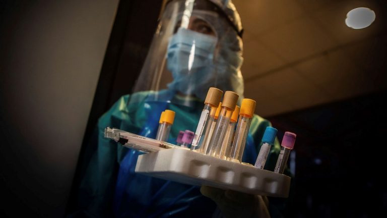 Castilla y León suma 717 nuevos positivos, con tres fallecidos y 46 altas