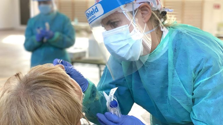 Castilla y León suma 518 positivos, hasta los 295.422 casos y 7 fallecidos