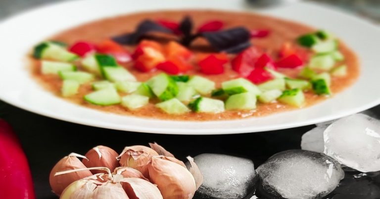 Chicote: la receta del gazpacho 'de campeonato' que ha levantado ampollas en las redes