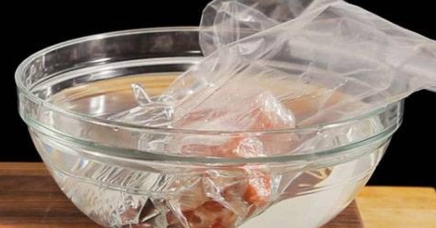 Cómo descongelar un pollo rápido sin usar el microondas 4 Cómo descongelar un pollo rápido sin usar el microondas