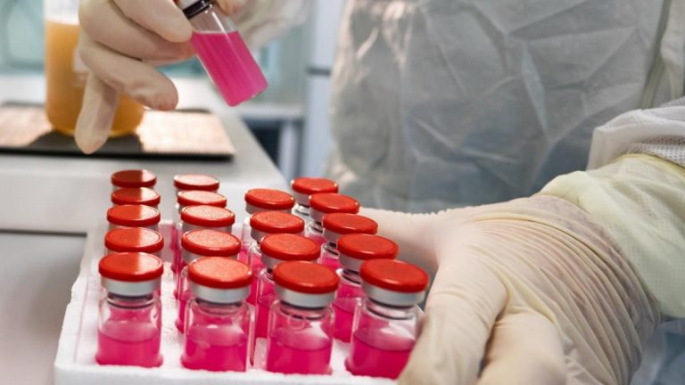 Descubren mil compuestos inhibidores de la infección por covid-19