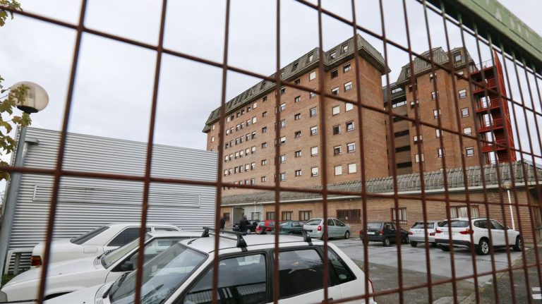 Detectado un brote con 49 positivos en la mayor residencia de Lugo