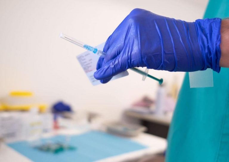 El 69,1% de la población ya ha recibido la pauta completa de vacunación