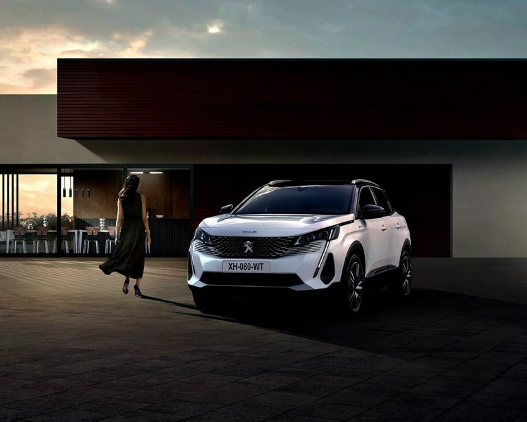 El Peugeot 3008 se alza como el híbrido más vendido en España durante julio