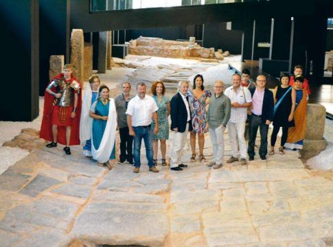 El teatro aéreo llega al Off Tomà con 'Nada', de la compañía Herrero & Weidmann