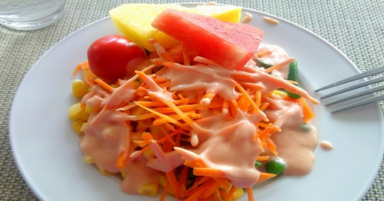 Ensalada de frutas con salsa rosa: estas son las que puedes utilizar para que salga buenísima