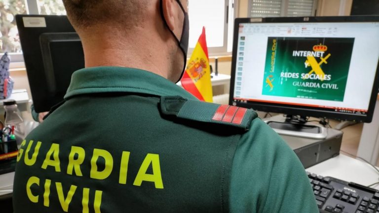 La Guardia Civil de Huesca detiene a un hombre por estafar 22.000 euros por internet