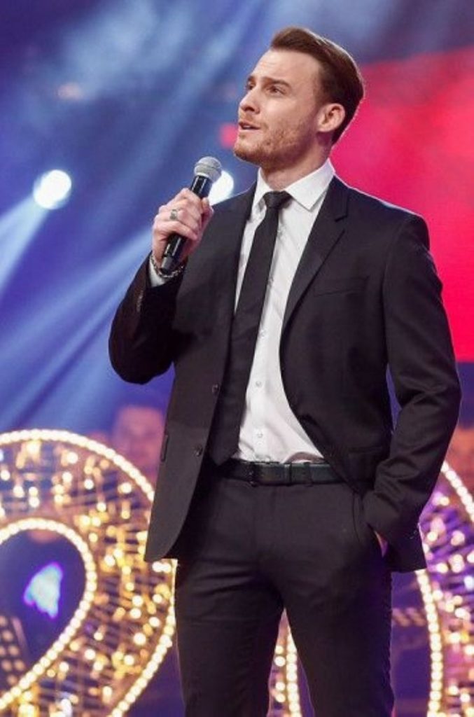 Kerem Bürsin en la edición especial de La Voz