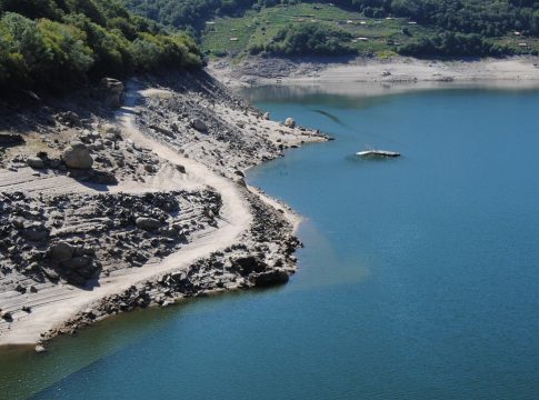La Federación Gallega de Pesca pide explicaciones a la CHMS por la bajada de nivel de sus embalses