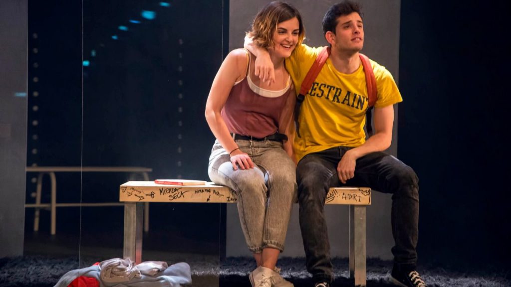 La edad de la ira: todo lo que debes saber sobre la serie 61 La edad de la ira Teatro