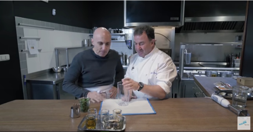 La fenomenal crema Maldini con sardinitas de Martín Berasategui que es toda una novedad