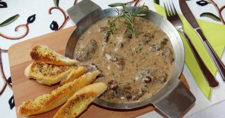 La salsa de champiñones de Martín Berasategui que convertirá un plato delicioso en uno excepcional