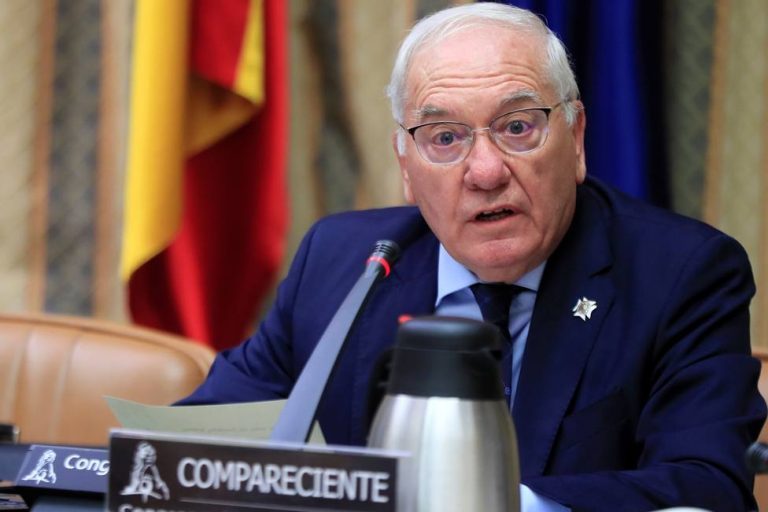 Los enfermeros avisan de los riesgos de ceder la formación sanitaria a Cataluña