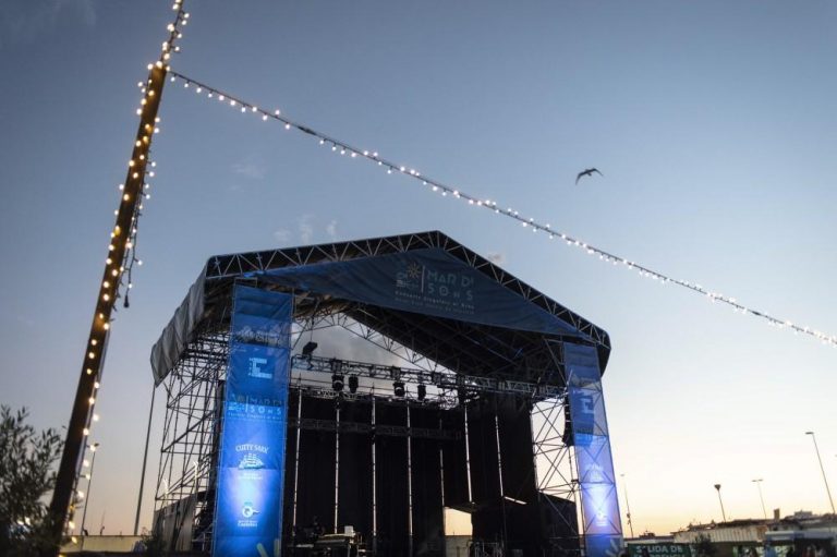 Mar de Sons encara su recta final con el pop urbano de Beret