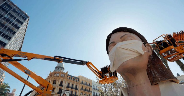 Mascarilla obligatoria, Ofrenda cerrada y 'Cremà' avanzada, medidas para las Fallas