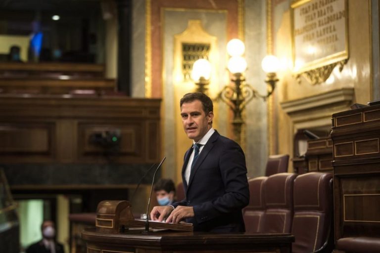 PP exige a Bolaños que solvente la suspensión de trabajos del AVE en Almería