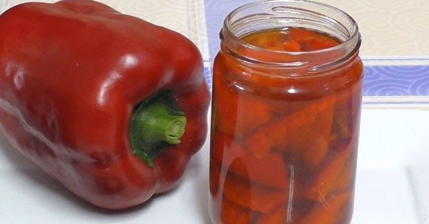 Pimientos al horno: el truco para pelarlos que se ha hecho viral