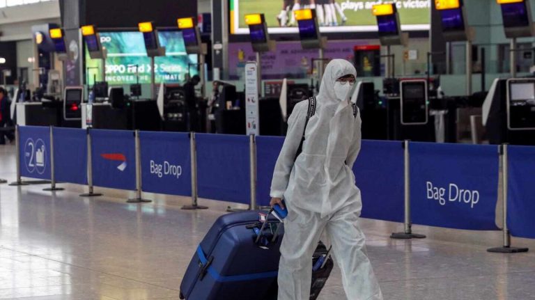 Reino Unido obliga a pagar casi 2.700 euros para hacer cuarentena en sus hoteles