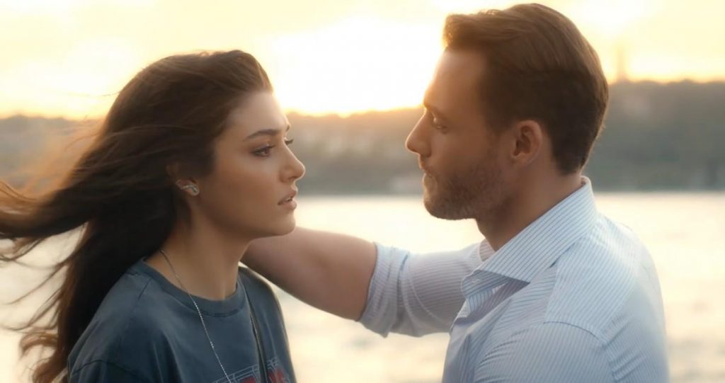 Relaciones que terminan en Love is in the Air