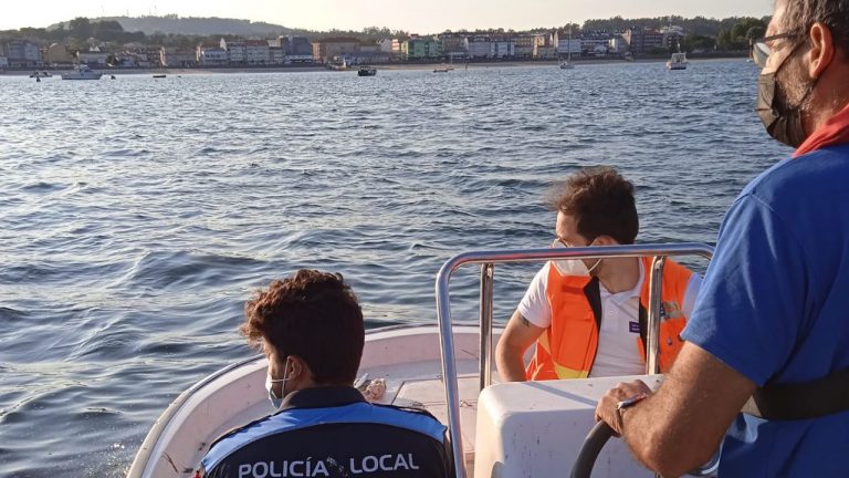 Rescatado un menor en coma etílico tras acceder a una cala con acceso prohibido en Ares