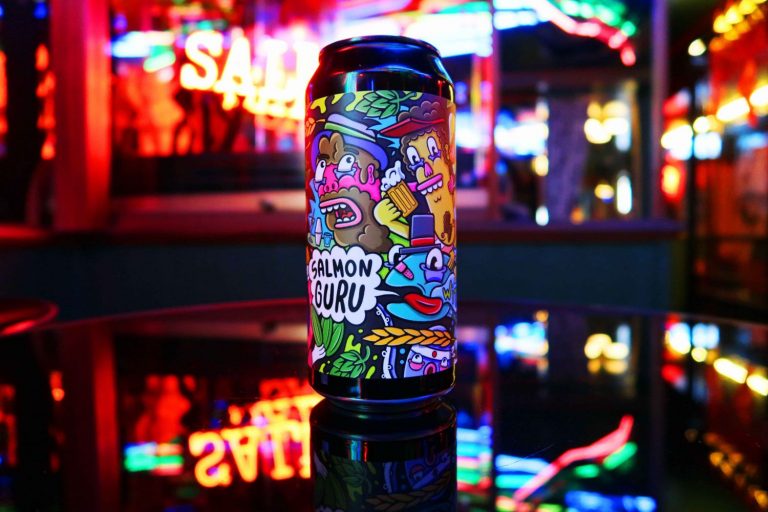 Salmon Guru Witbier, la cerveza de Diego Cabrera para festejar su quinto aniversario