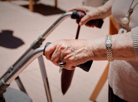 Suben a 104 los fallecidos por Covid en residencias en la última semana