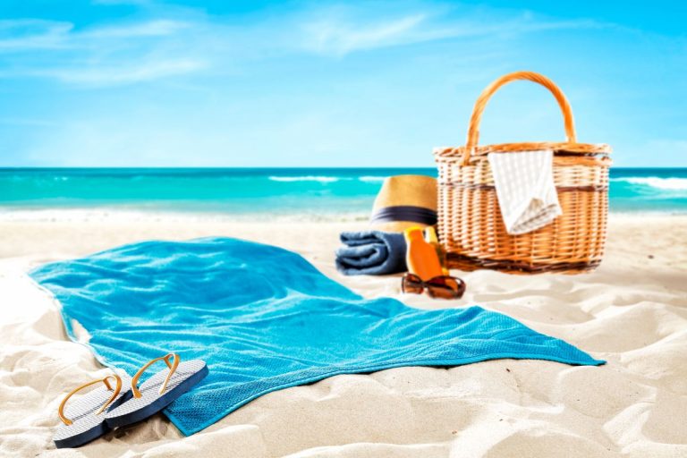 Cómo impedir que la toalla de la playa se vuele