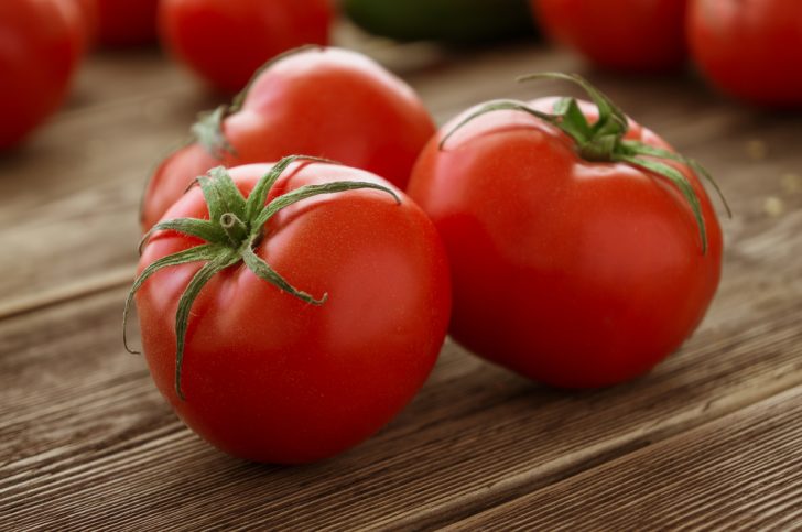 Tomate: ¿es mejor comerlos crudos o cocinados?