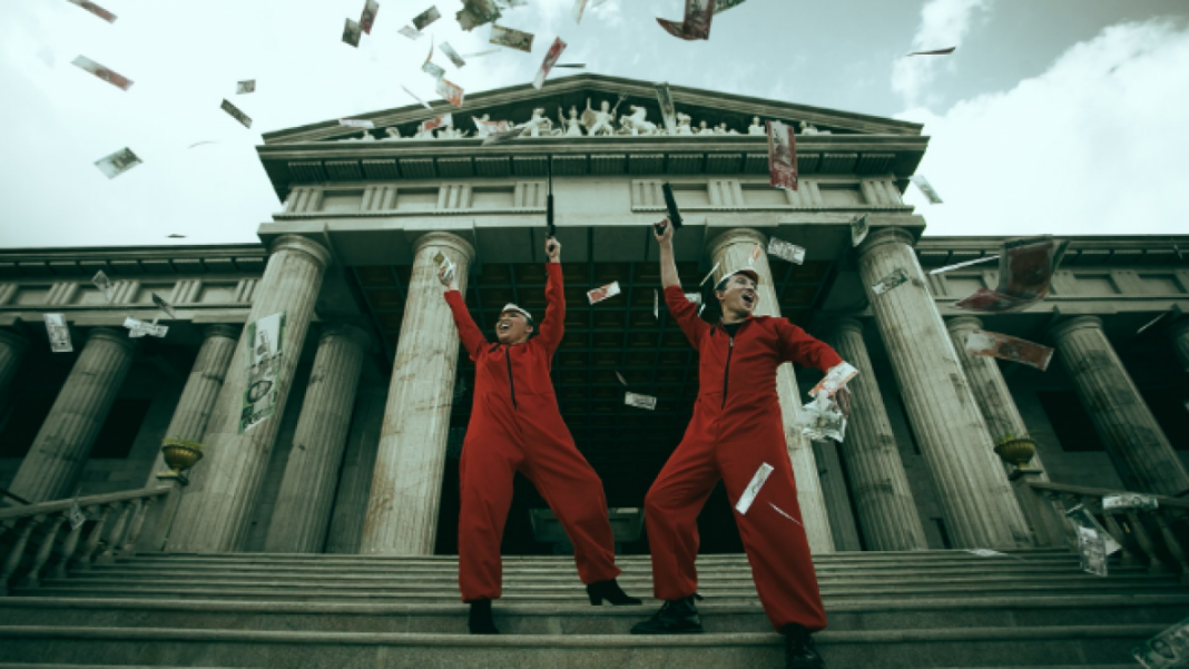 Un matrimonio recrea escena de la casa de papel