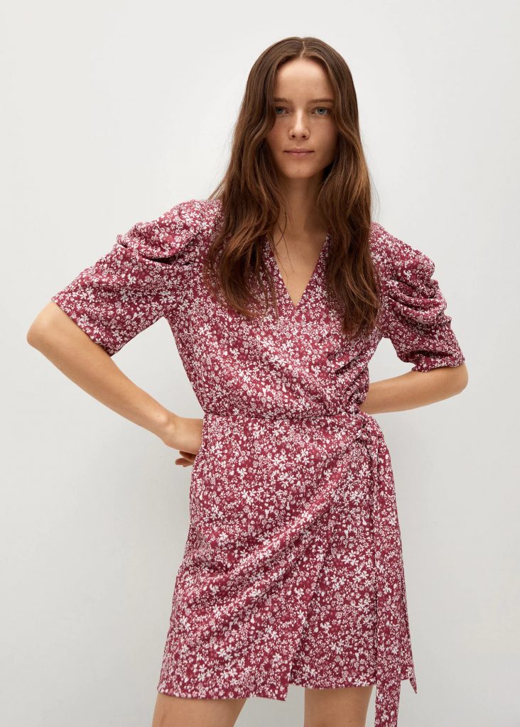 Mango: el vestido corto por 20 euros que más de una querrá para lucir bronceado