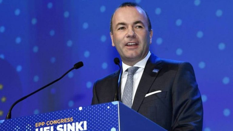 Weber lamenta que Sánchez no haya pactado el proyecto de fondos europeos con el PP