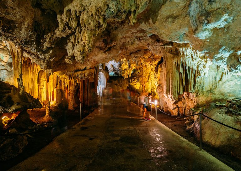 Cómo visitar las cuevas de Nerja en Málaga