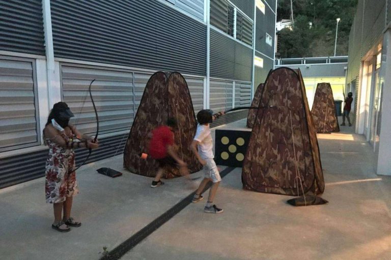 El tiro al arco con punta láser de moda: Archery Tag de ASILVESTRATS