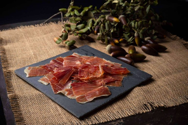 Embutidos Castro y el delicioso jamón reserva de bodega perfecto para cualquier comida