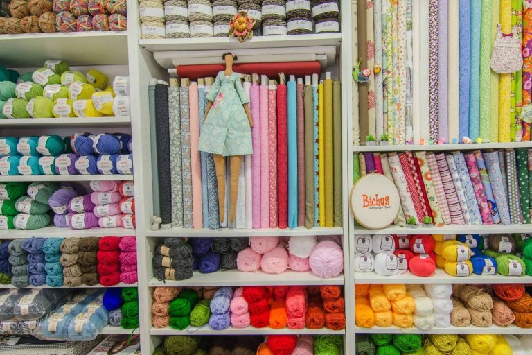 Tienda de lanas y clases de tejido en Madrid: Bichus Club