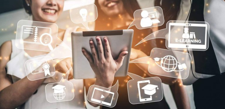 cómo adaptarse al mundo digital con Digitaliza tu estrategia comercial