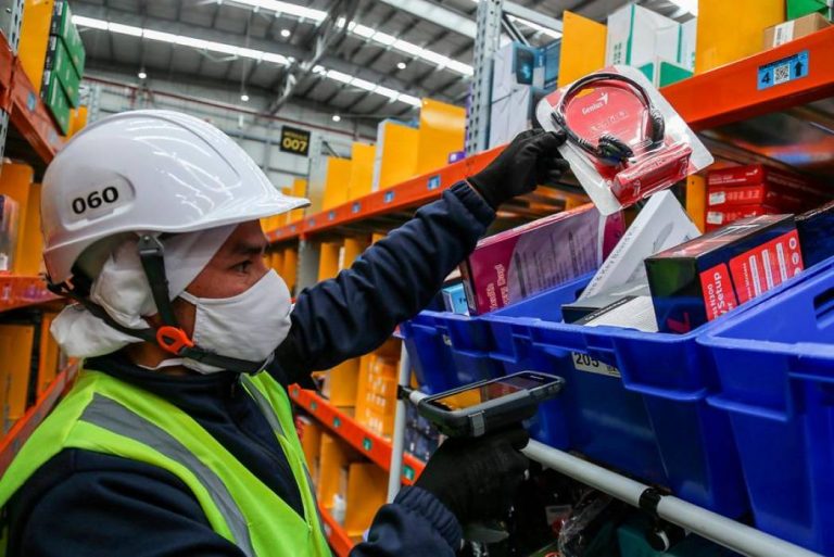 Más de 402.100 jóvenes no pueden optar a una jornada laboral completa en España