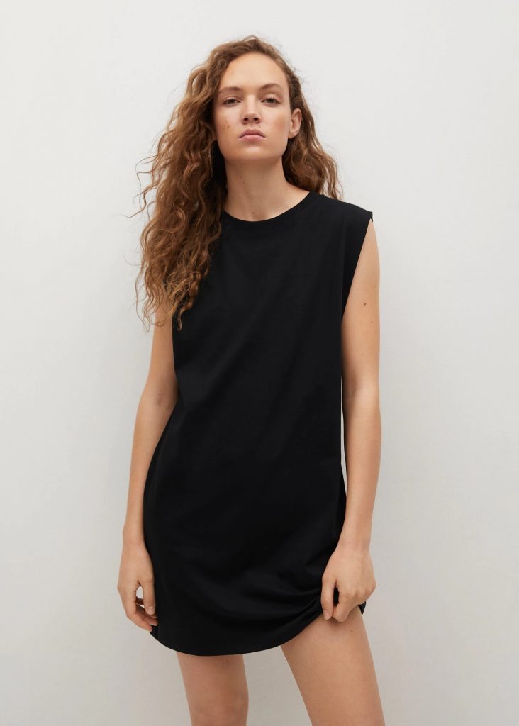 Mango: el vestido corto por 20 euros que más de una querrá para lucir bronceado
