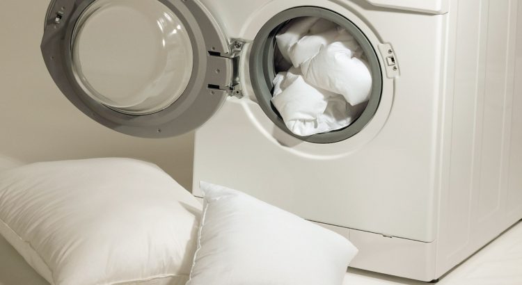 Tenga en cuenta al momento de lavar las almohadas de plumas 